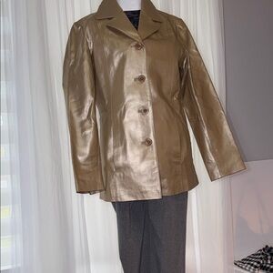 Trivecca EUC hundred percent leather champagne color, jacket Size small